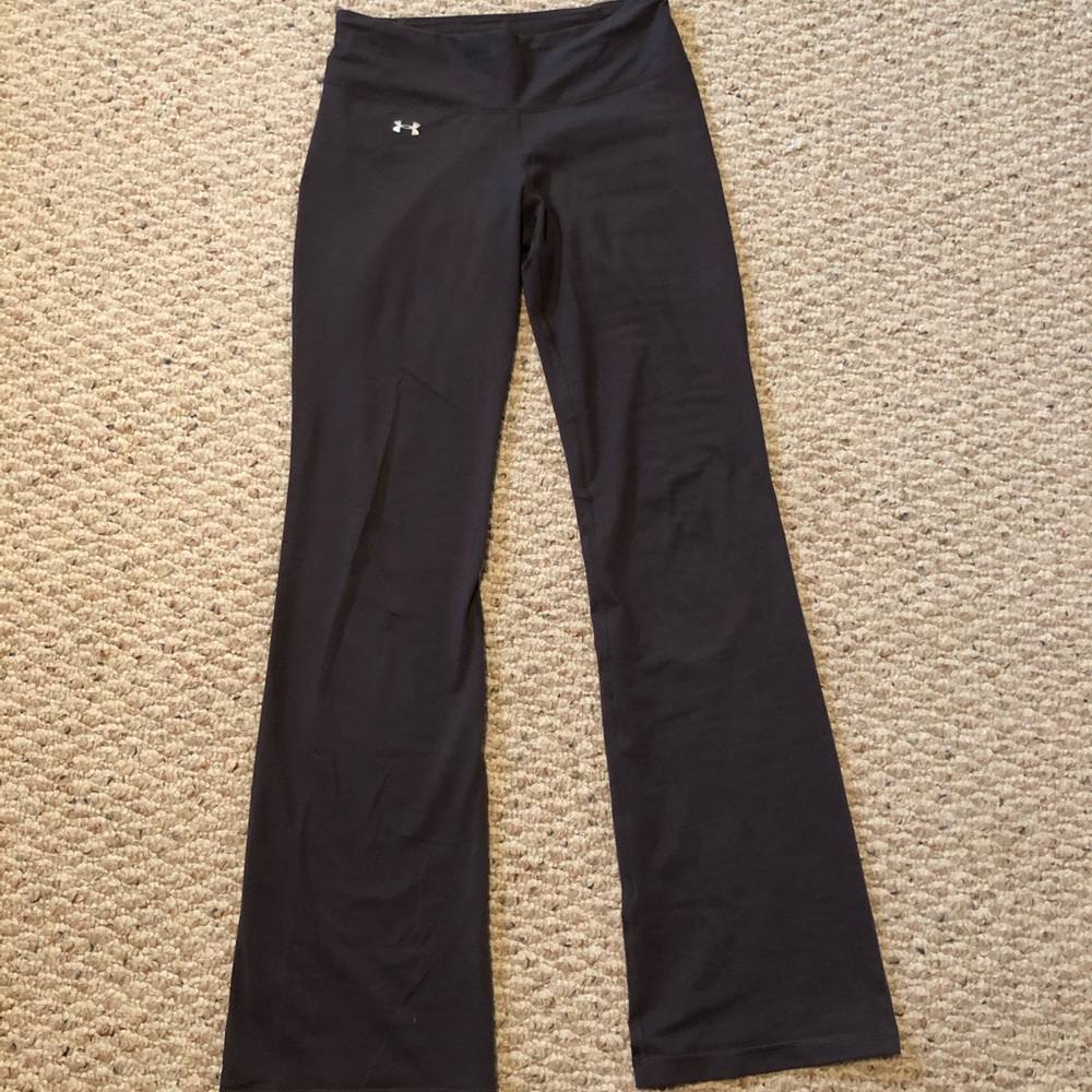 Under Armour boot cut yoga pants size XS
